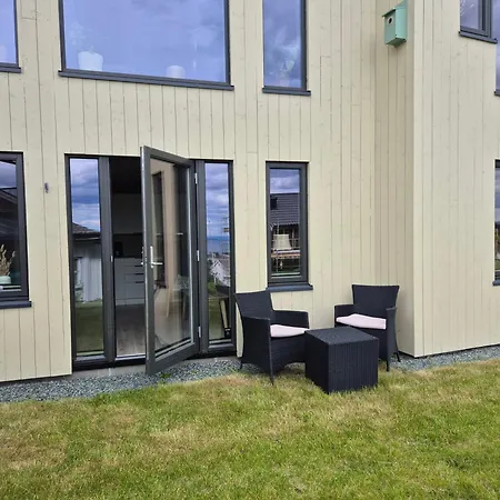 New And Fresh Apartment, Free Parking And Ocean View Appartamento